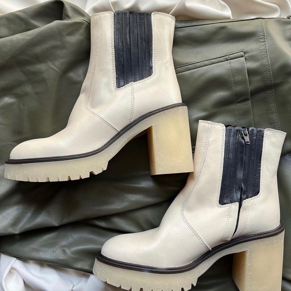 🤍✨ Free people Booties ✨🤍 - Picture 3 of 7